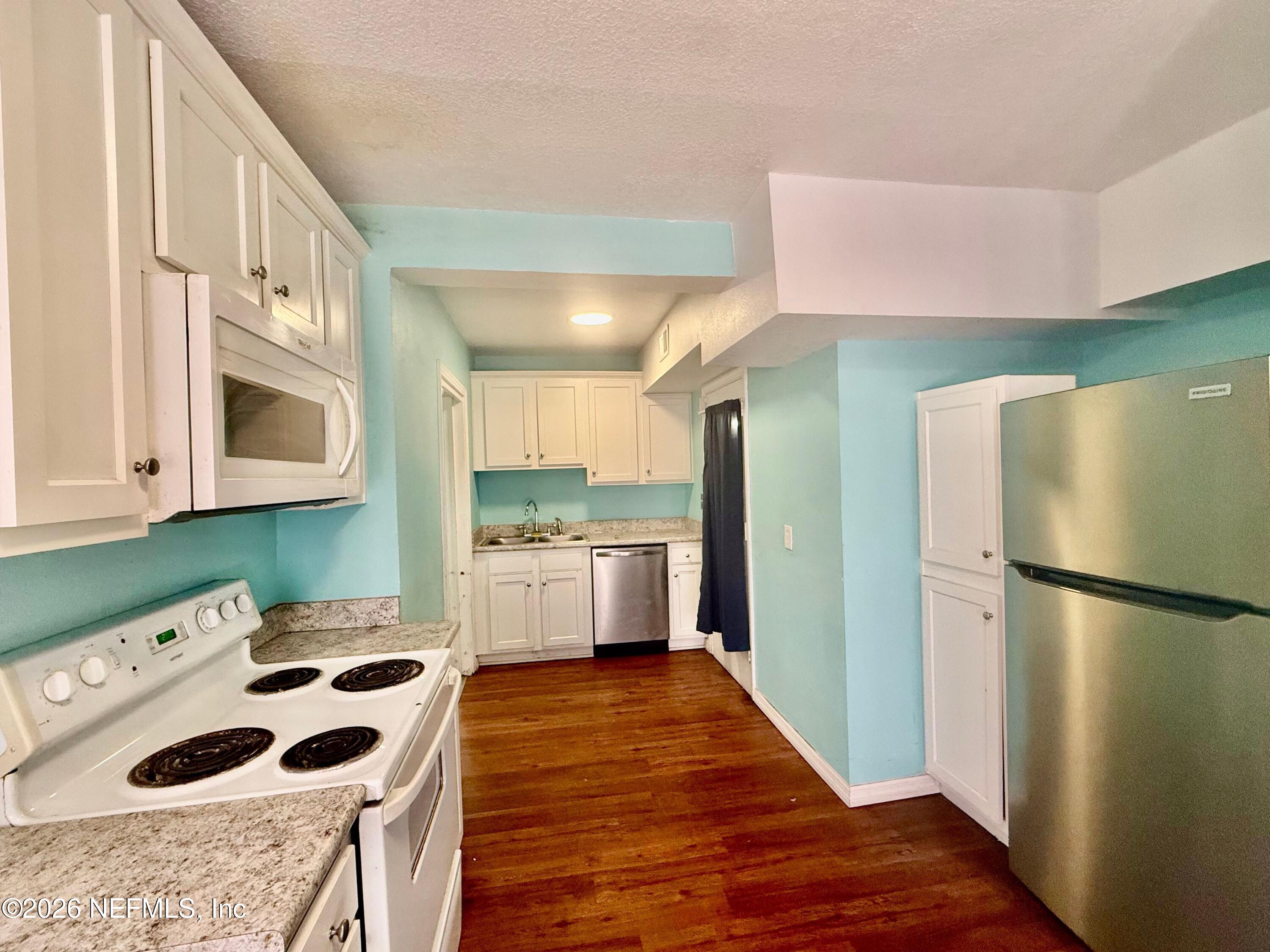 7118 Pellias Road Jacksonville, FL 32211 - Photo 10 of 21 IMG_1164