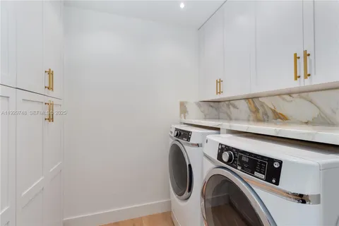 $3,800,000 | 16 Island Avenue, Unit 1A, Miami Beach, FL 33139