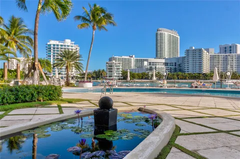 $3,800,000 | 16 Island Avenue, Unit 1A, Miami Beach, FL 33139