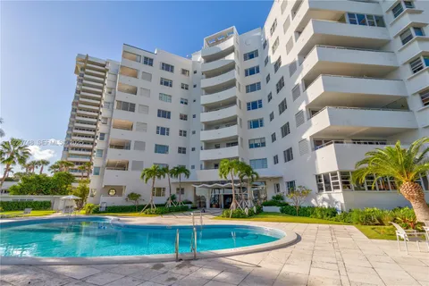 $3,800,000 | 16 Island Avenue, Unit 1A, Miami Beach, FL 33139