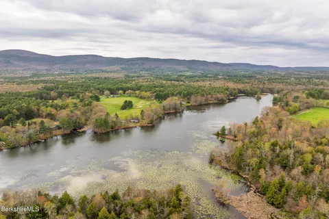 $1,595,000 | 6 Bay Lane, Sheffield, MA 01257