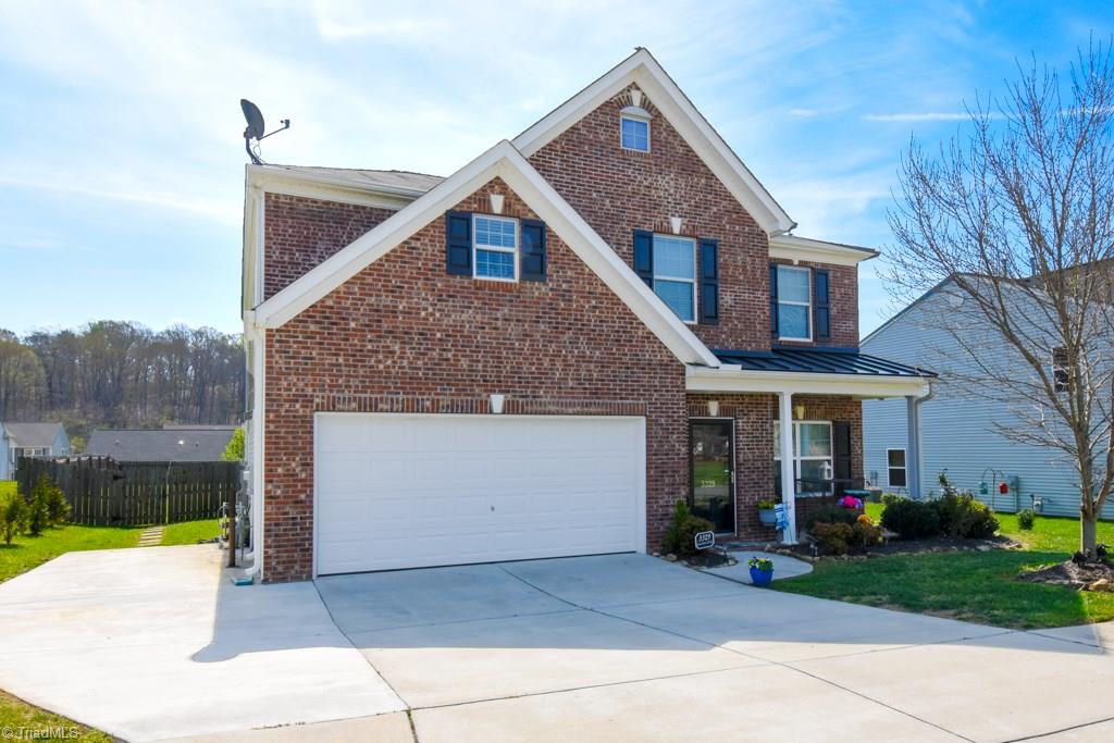 3329 Grandview Club Road Pfafftown, NC 27040 - Photo 2 of 26 Gallery Image 2