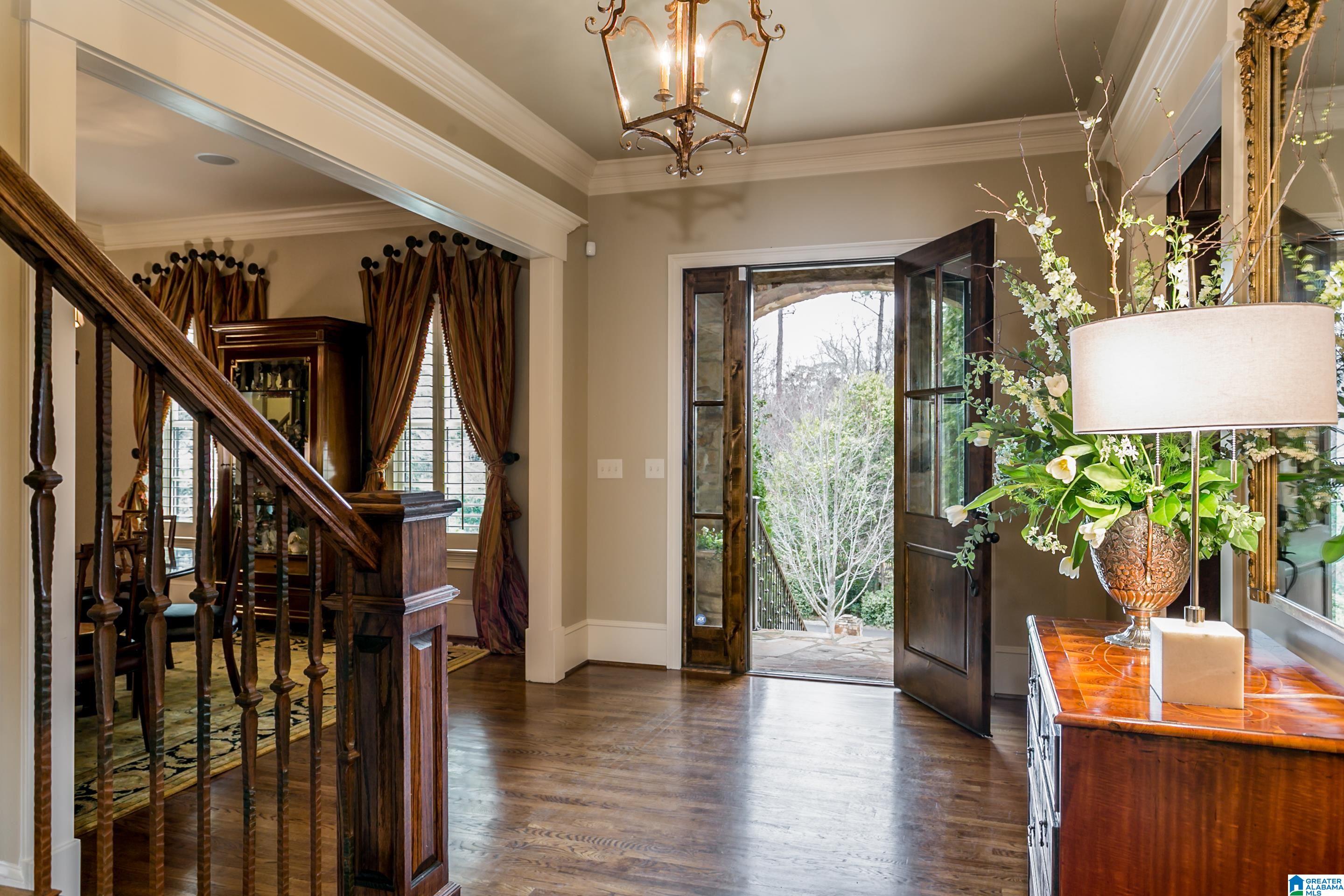 1927 Wellington Road Birmingham, AL 35209 - Photo 3 of 47 Gallery Image 3