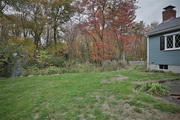 15 Dunster Road Bedford, MA 01730 - Photo 16 of 17 Gallery Image 16