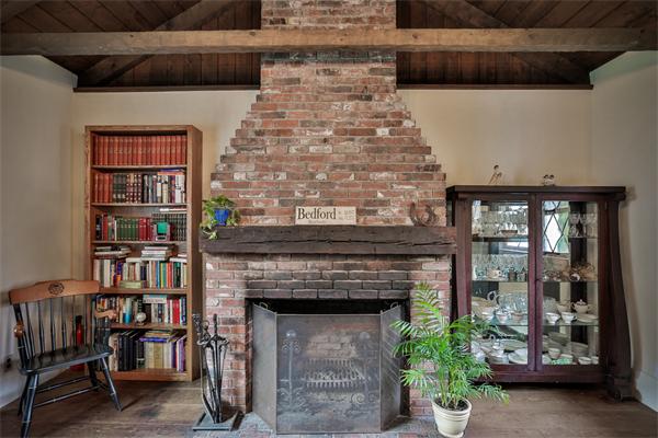 15 Dunster Road Bedford, MA 01730 - Photo 9 of 17 Gallery Image 9