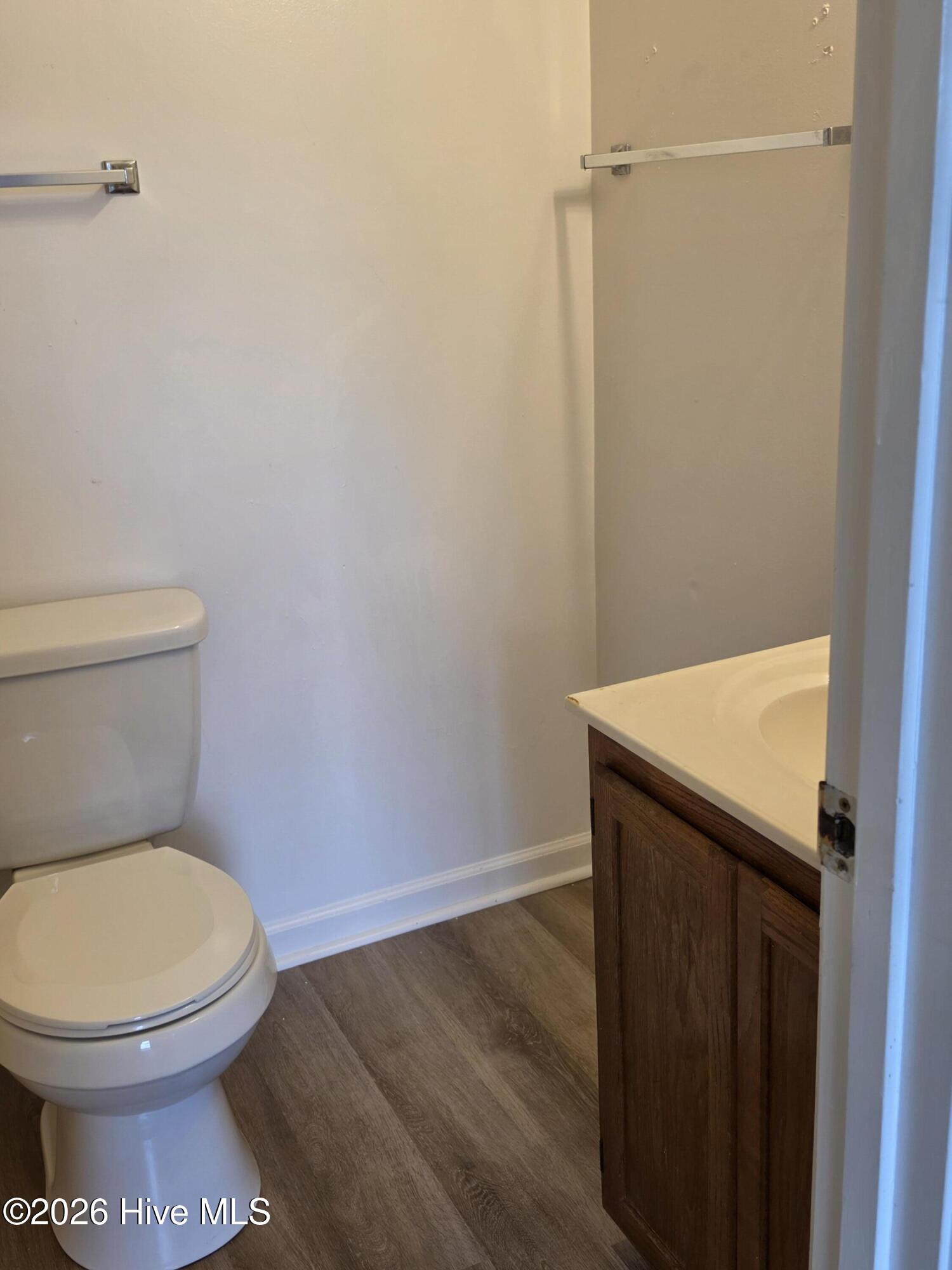 214 Old Oak Road Elizabeth City, NC 27909 - Photo 6 of 17 Master Bath