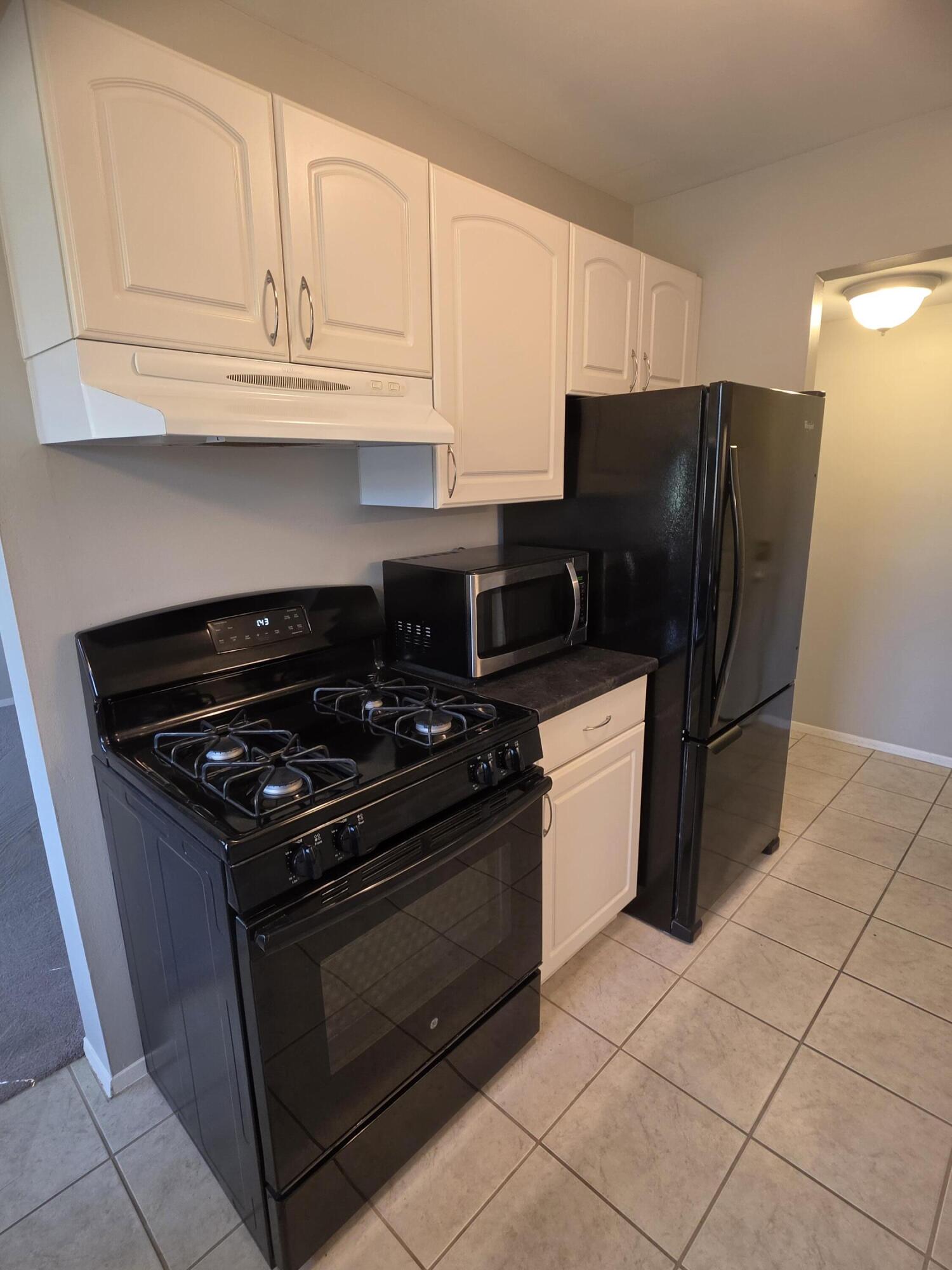 45290 Keding Street Utica, MI 48317 - Photo 8 of 24 7 (2)