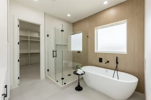 $719,000 | 1122 East 27th Street, Unit B, Houston, TX 77009