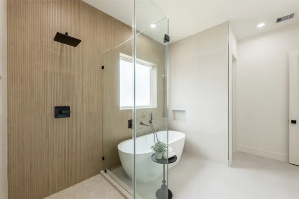 $719,000 | 1122 East 27th Street, Unit B, Houston, TX 77009