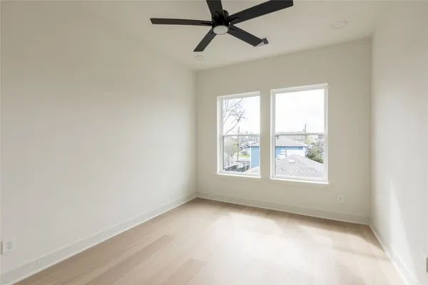 $719,000 | 1122 East 27th Street, Unit B, Houston, TX 77009