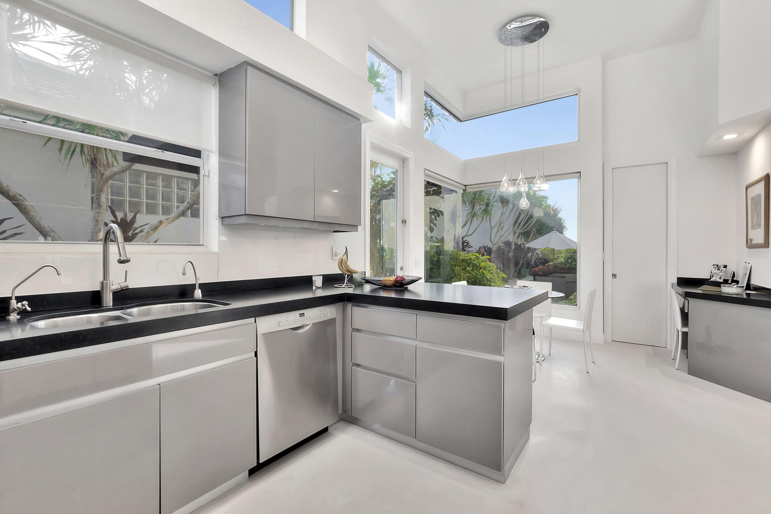 3597 Northwest Clubside Circle Boca Raton, FL 33496 - Photo 6 of 43 6