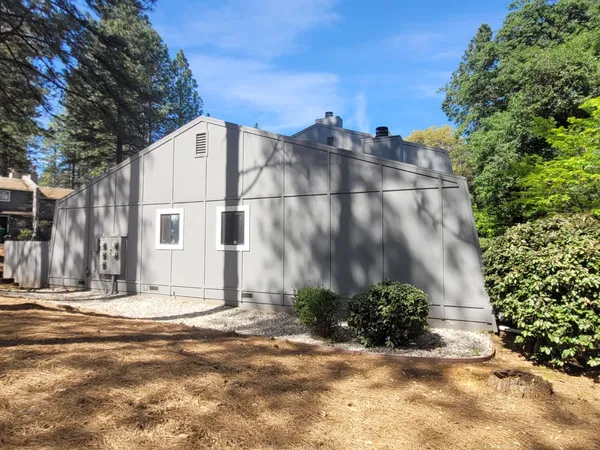 $295,000 | 15444 Kingsbury Circle, Grass Valley, CA 95949