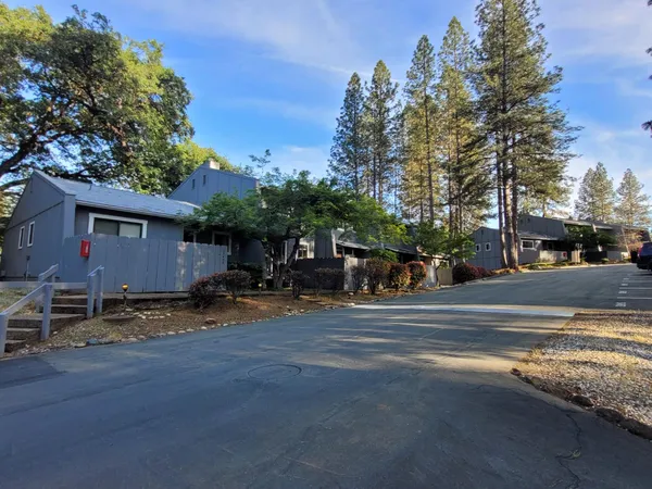$295,000 | 15444 Kingsbury Circle, Grass Valley, CA 95949