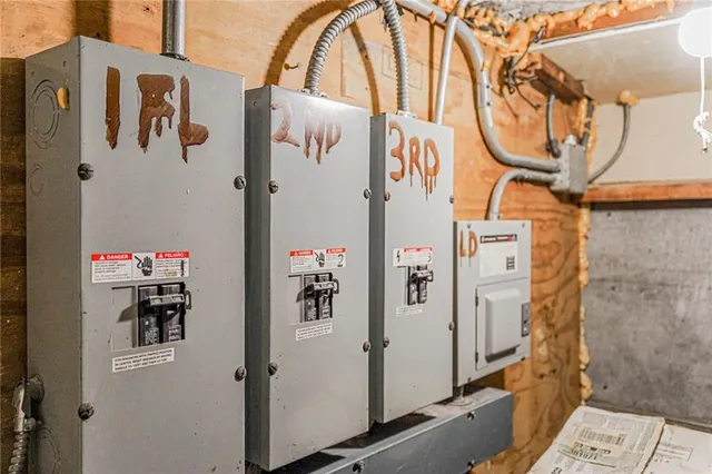 a view of a storage & utility room