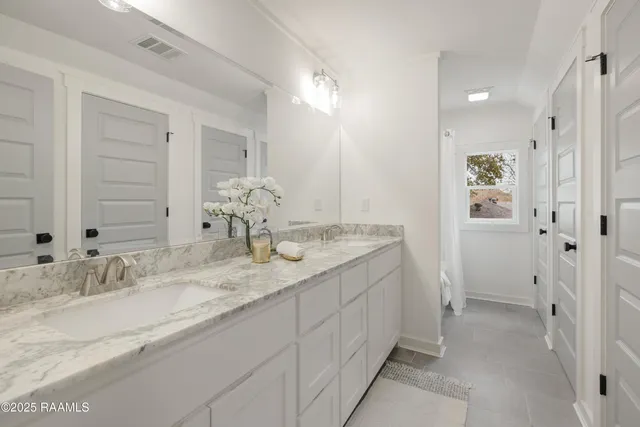 $374,900 | 601 Marie Antoinette Street, Lafayette, LA 70506