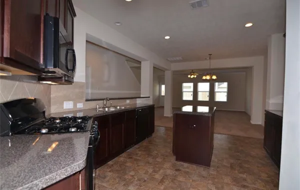 $2,000 | 5108 Dartmoor Ridge Trail, Houston, TX 77066