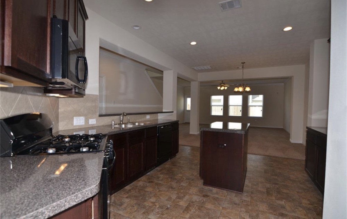 5108 Dartmoor Ridge Trail Houston, TX 77066 - Photo 8 of 10