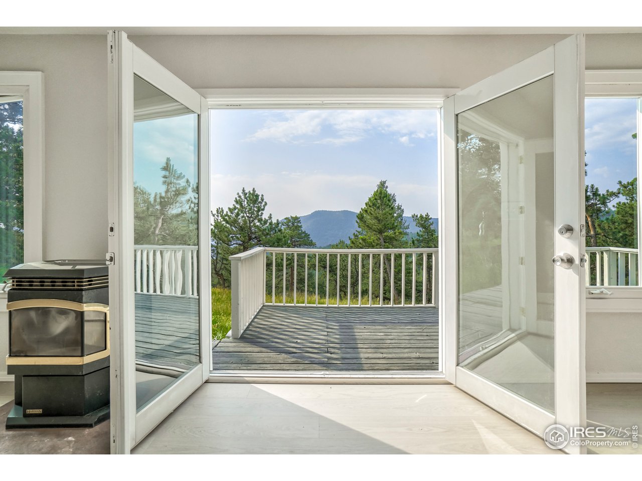 148 Hickok Trail Ward, CO 80481 - Photo 5 of 39