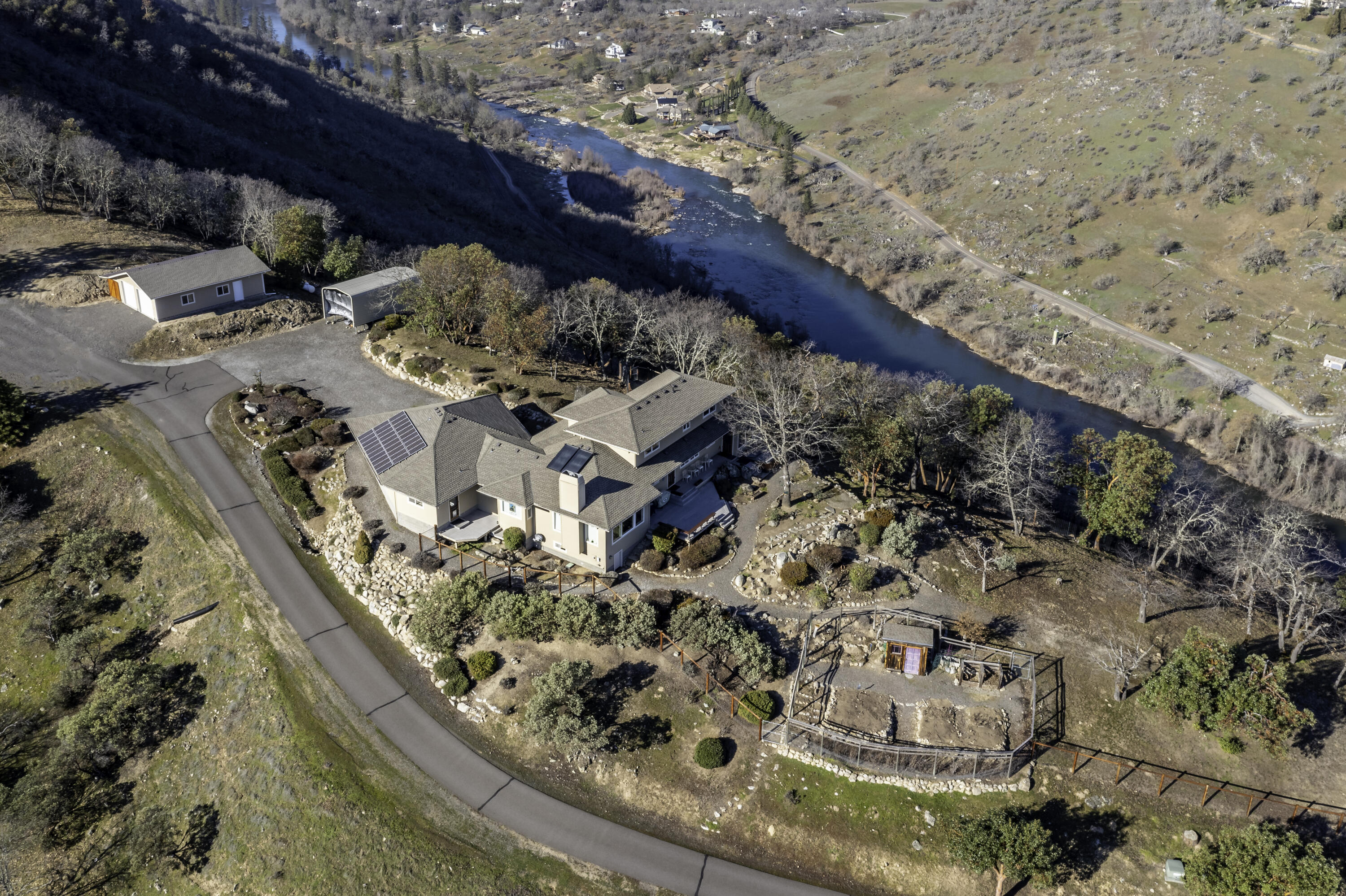 8375 Gold Ray Road Central Point, OR 97502 - Photo 30 of 33 DJI_0177
