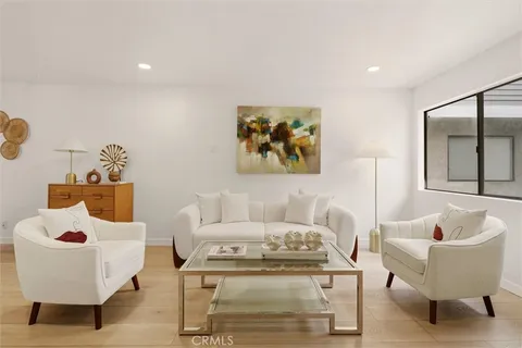 $499,995 | 633 Hardin Drive, Unit 3, Inglewood, CA 90302