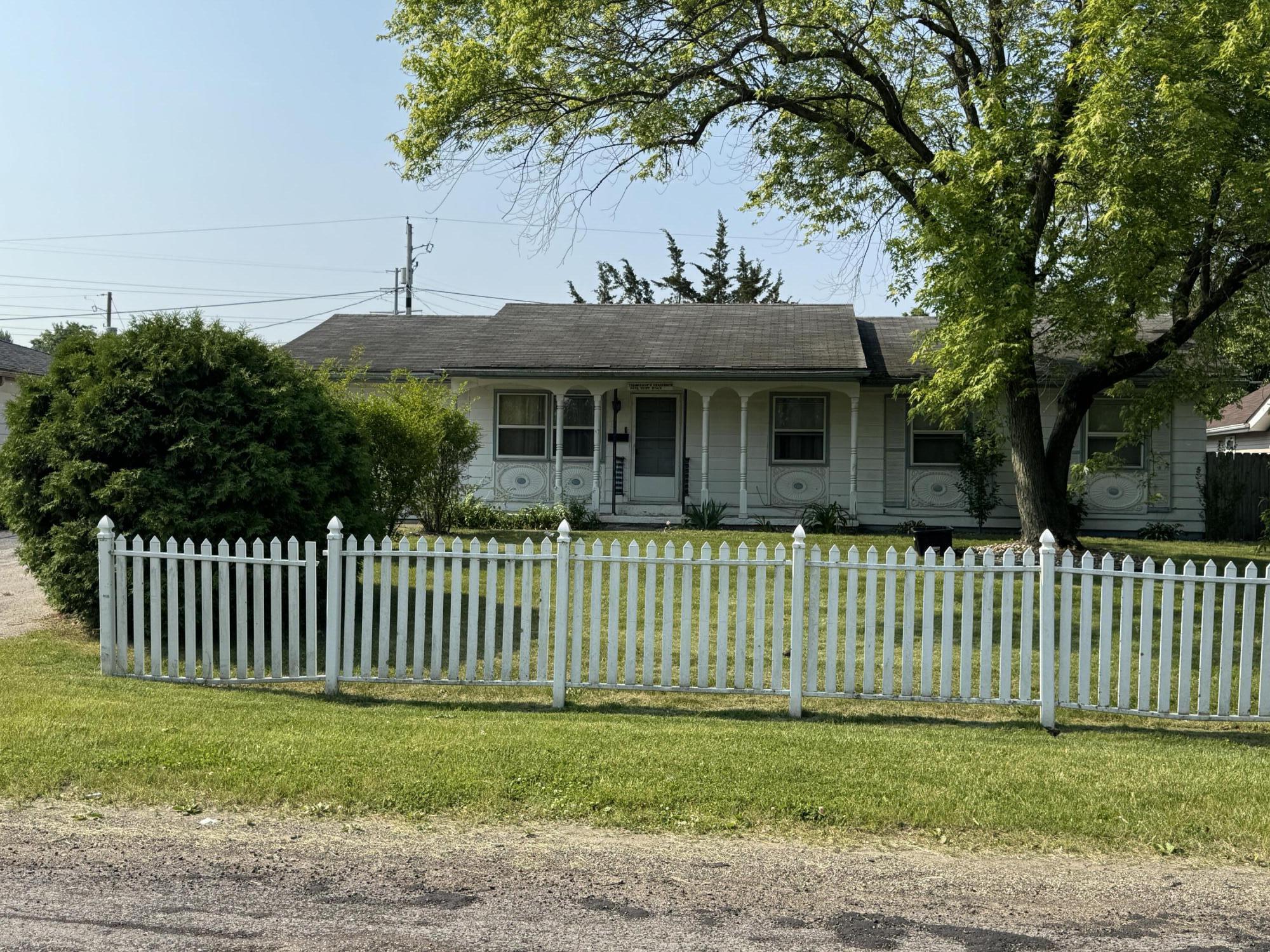 2456 Kurt Road Benton Harbor, MI 49022 - Photo 1 of 23 Come on In!