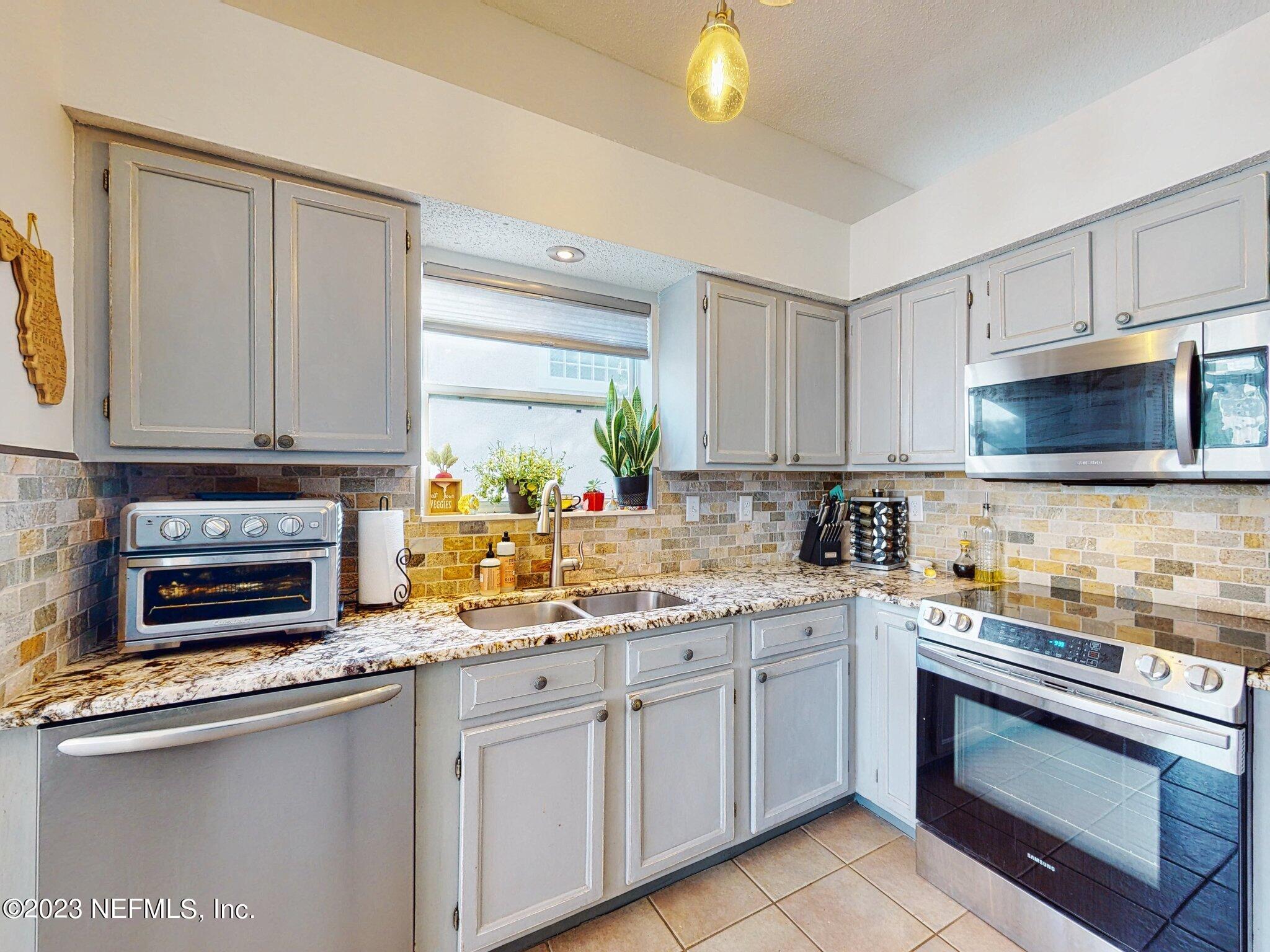 243 Joey Drive St. Augustine, FL 32080 - Photo 13 of 51 013_243-joey-dr-01062023_144559