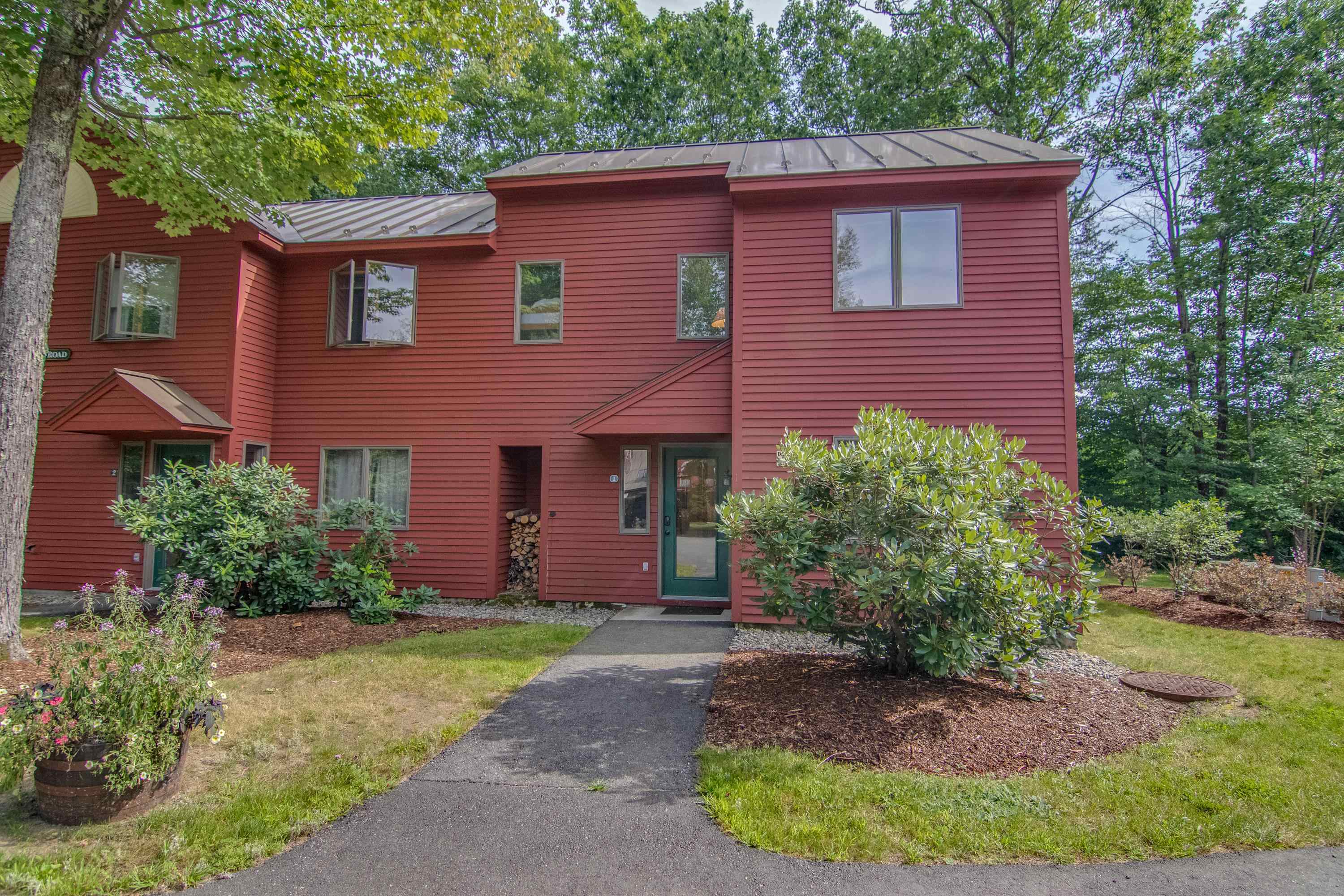 12 Greenridge Road, Unit 1 Lincoln, NH 03251 - Photo 1 of 36