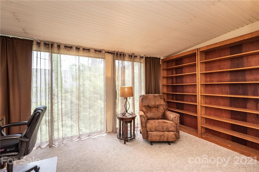 1330 Old Lenoir Road Hickory, NC 28601 - Photo 11 of 22 Gallery Image 11