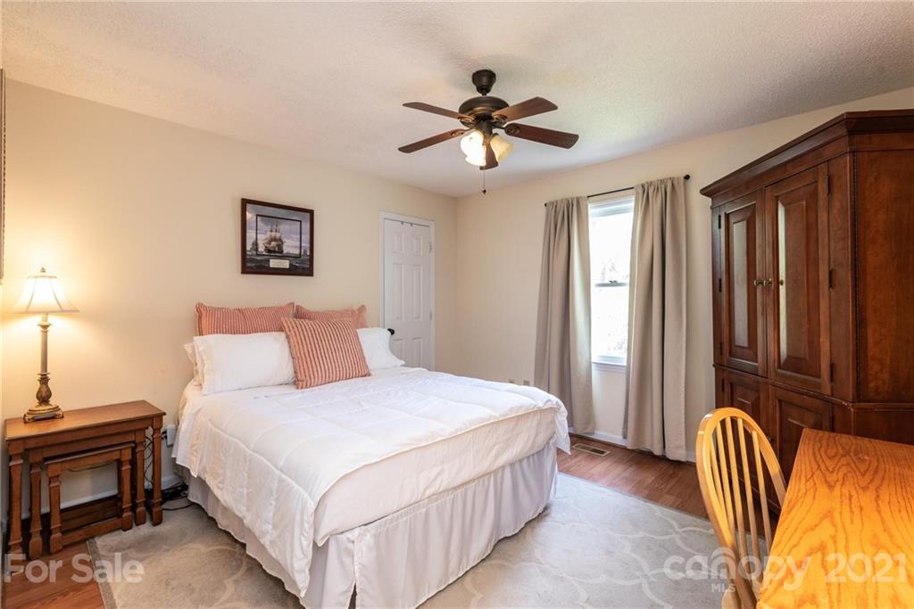 1330 Old Lenoir Road Hickory, NC 28601 - Photo 13 of 22 Gallery Image 13