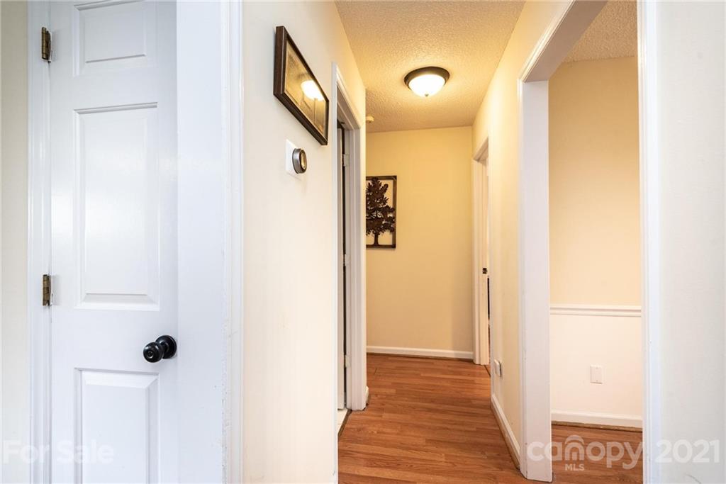 1330 Old Lenoir Road Hickory, NC 28601 - Photo 6 of 22 Gallery Image 6