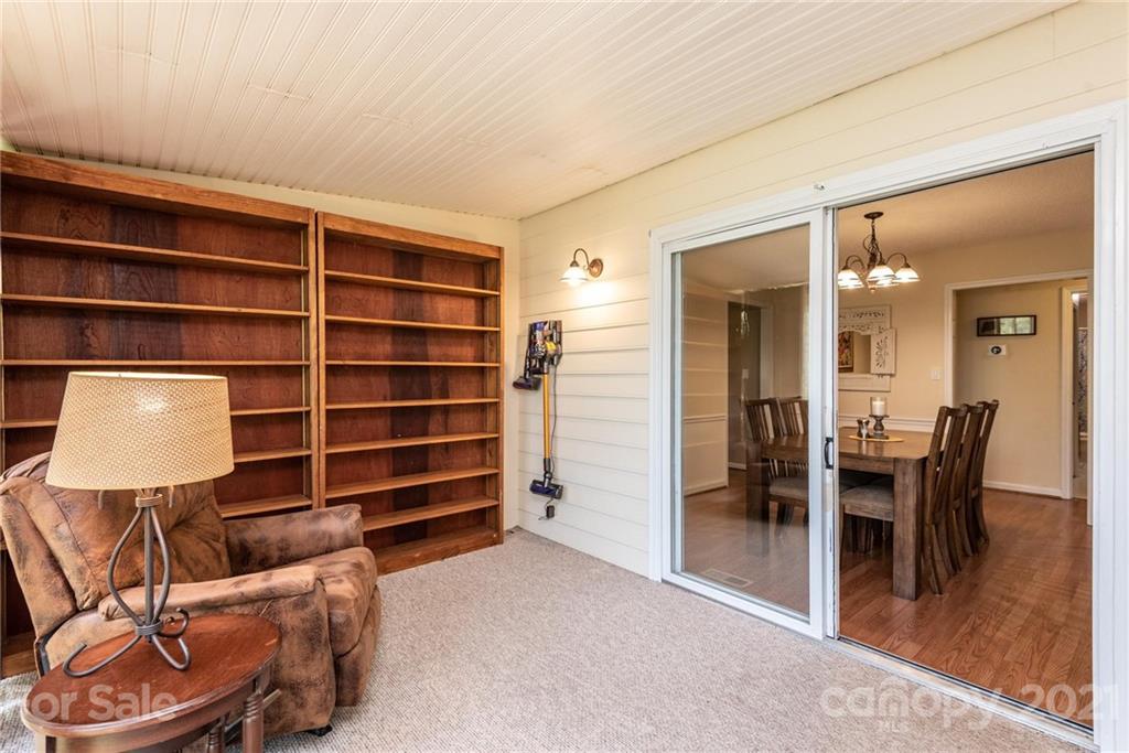 1330 Old Lenoir Road Hickory, NC 28601 - Photo 10 of 22 Gallery Image 10