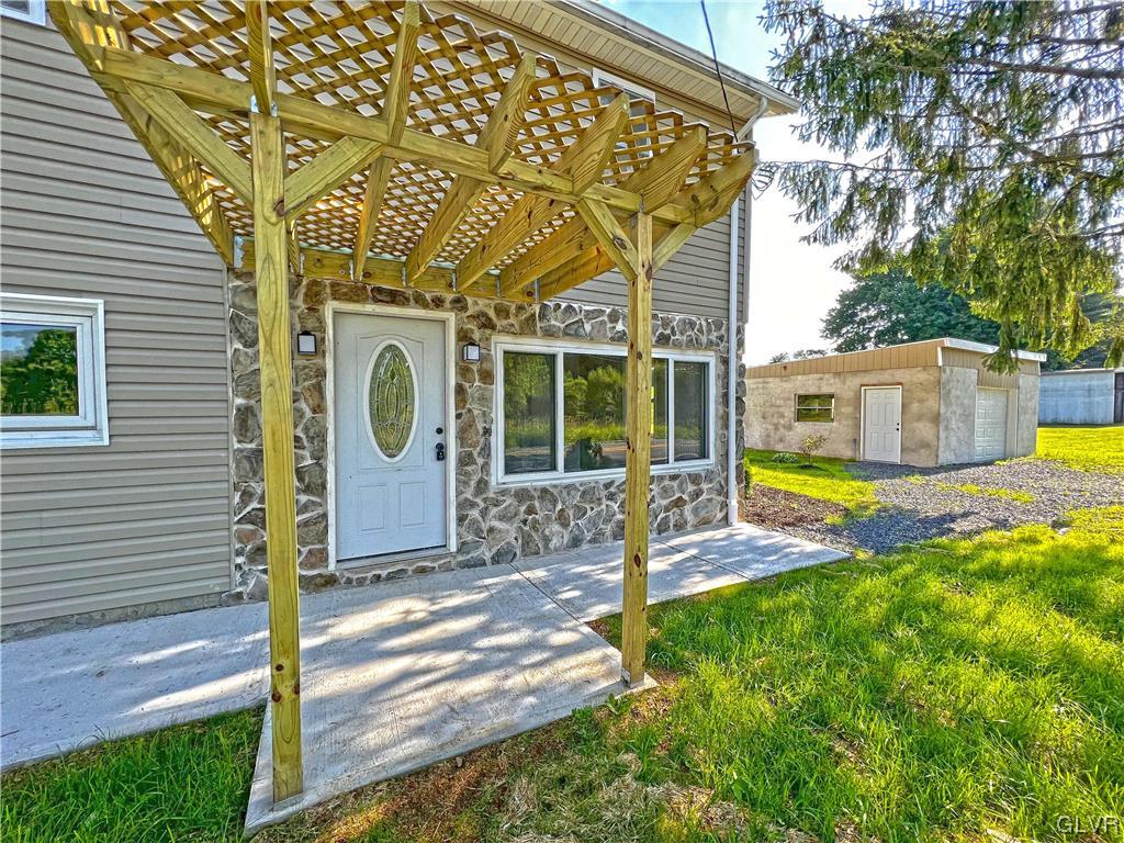 1474 Bushkill Center Road Nazareth, PA 18064 - Photo 4 of 34