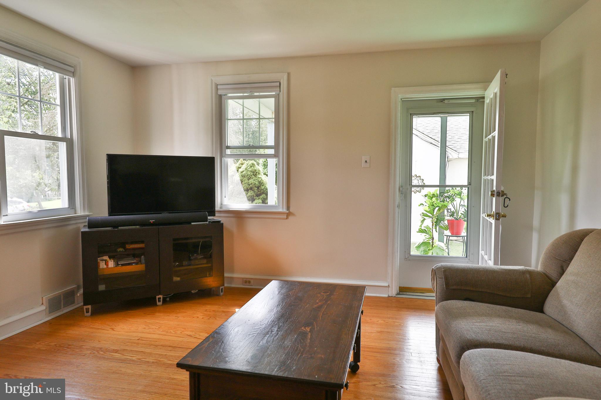 1420 Dorchester Road Havertown, PA 19083 - Photo 7 of 40 Gallery Image 7
