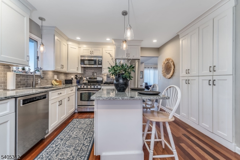 29 Inverrary Place Annandale, NJ 08801 - Photo 5 of 28