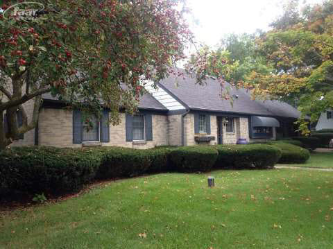 1168 Crooked Lake Road Fenton, MI 48430 - Photo 2 of 22 20374192-1.JPG