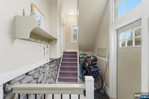 $3,200 | 113 Oak Street, Unit 1, Ridgewood, NJ 07450