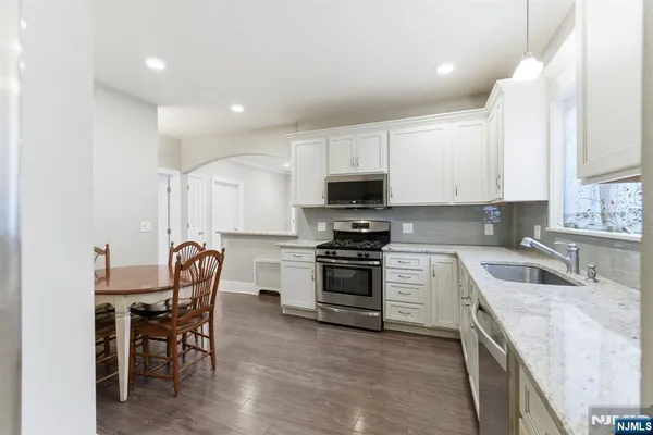 $3,200 | 113 Oak Street, Unit 1, Ridgewood, NJ 07450