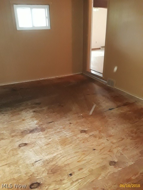 9299 Howland Springs Road Southeast Warren, OH 44484 - Photo 10 of 27 Gallery Image 10