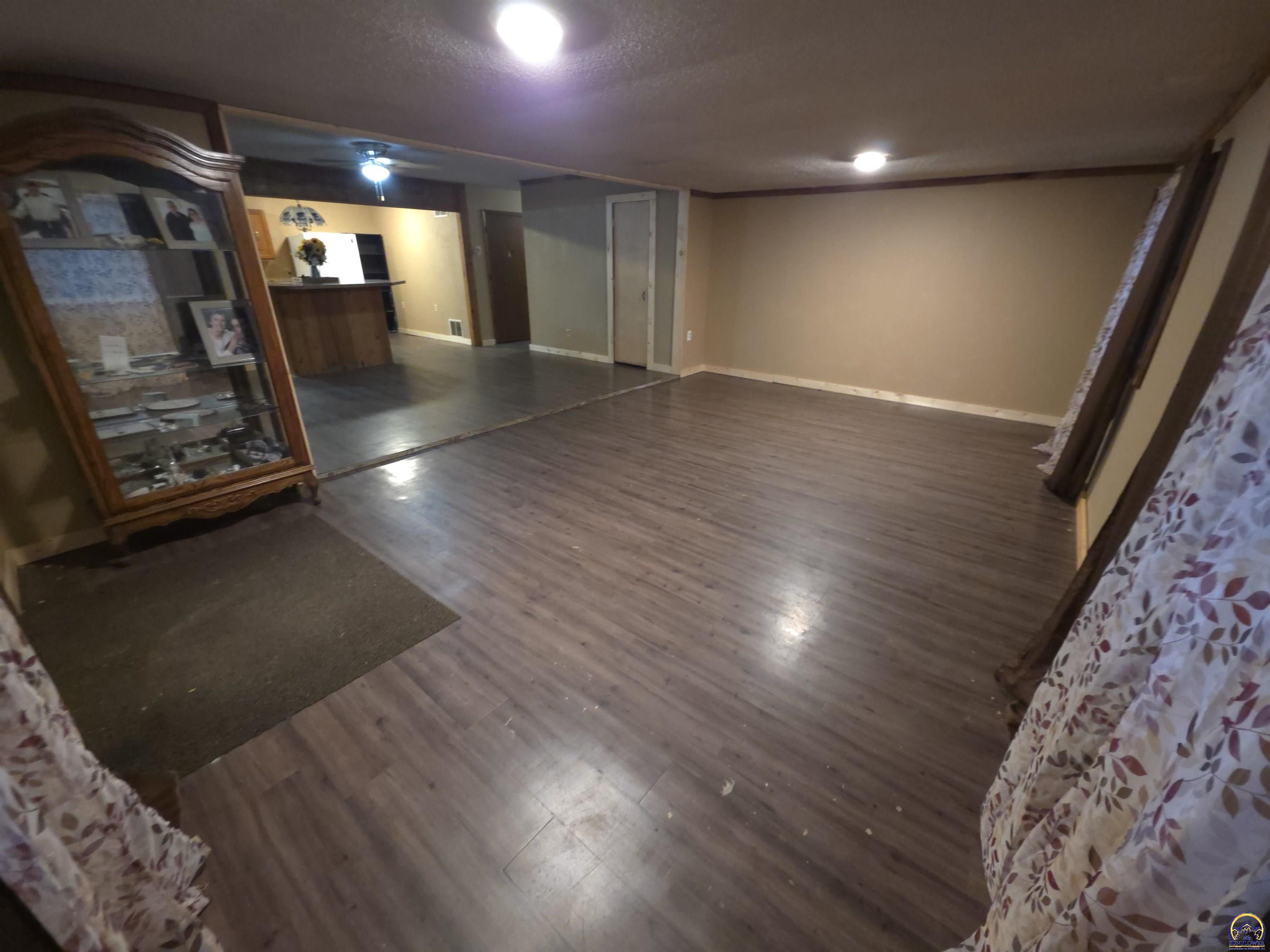 17086 114 Road Hoyt, KS 66440 - Photo 4 of 25 Gallery Image 4