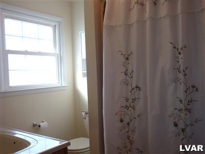 3329 Bridlepath Road Easton, PA 18045 - Photo 25 of 35 Gallery Image 25