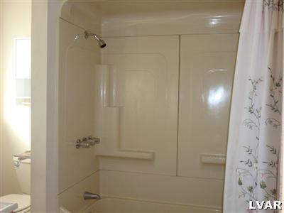 3329 Bridlepath Road Easton, PA 18045 - Photo 26 of 35 Gallery Image 26