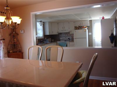3329 Bridlepath Road Easton, PA 18045 - Photo 6 of 35 Gallery Image 6