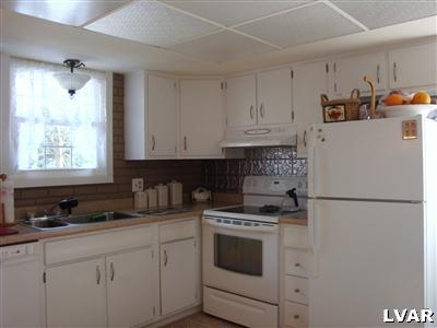 3329 Bridlepath Road Easton, PA 18045 - Photo 7 of 35 Gallery Image 7