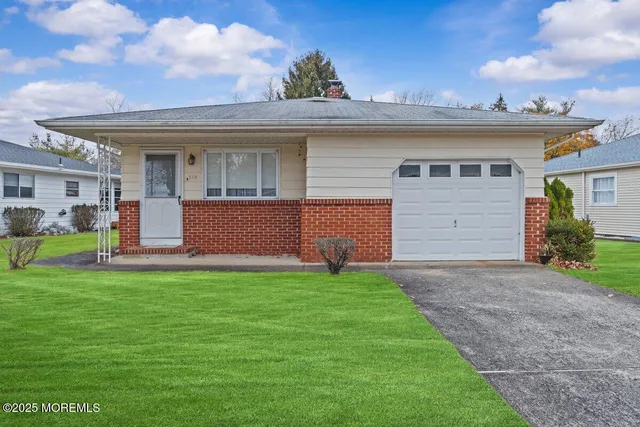 $289,900 | 106 Fort De France Avenue, Toms River, NJ 08757