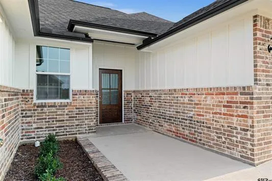 $295,500 | 113 Hay Meadow Drive, Winona, TX 75792