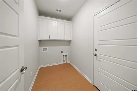 $295,500 | 113 Hay Meadow Drive, Winona, TX 75792