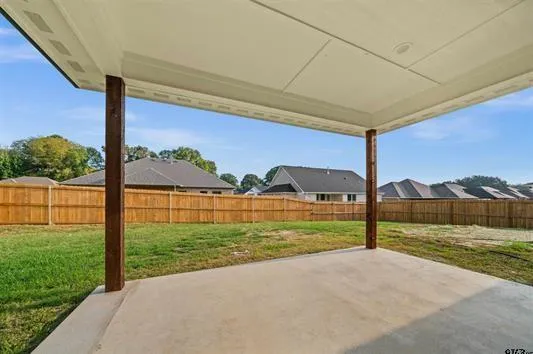 $295,500 | 113 Hay Meadow Drive, Winona, TX 75792