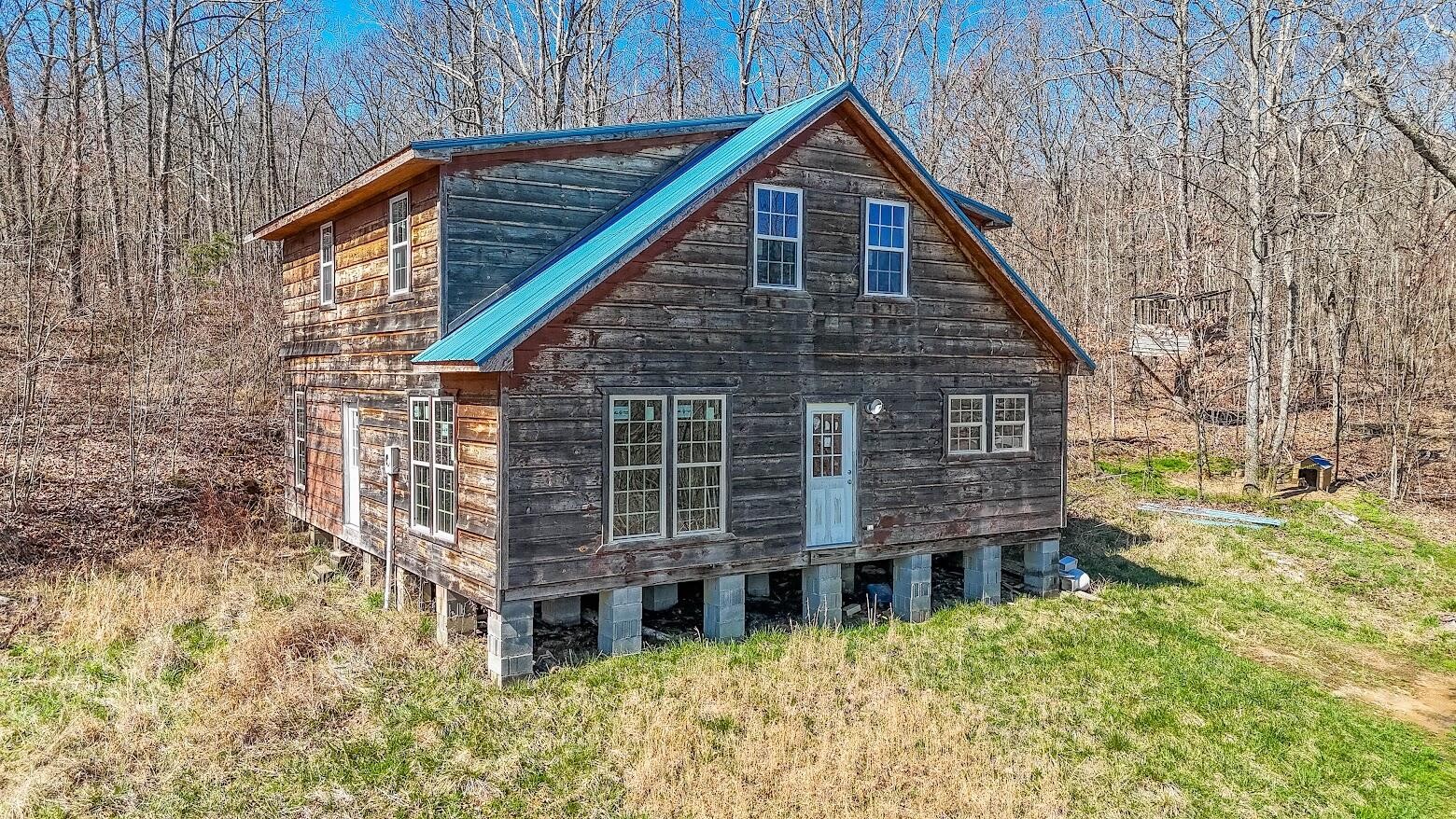245 Raeanne Drive Spring City, TN 37381 - Photo 6 of 42 Gallery Image 6