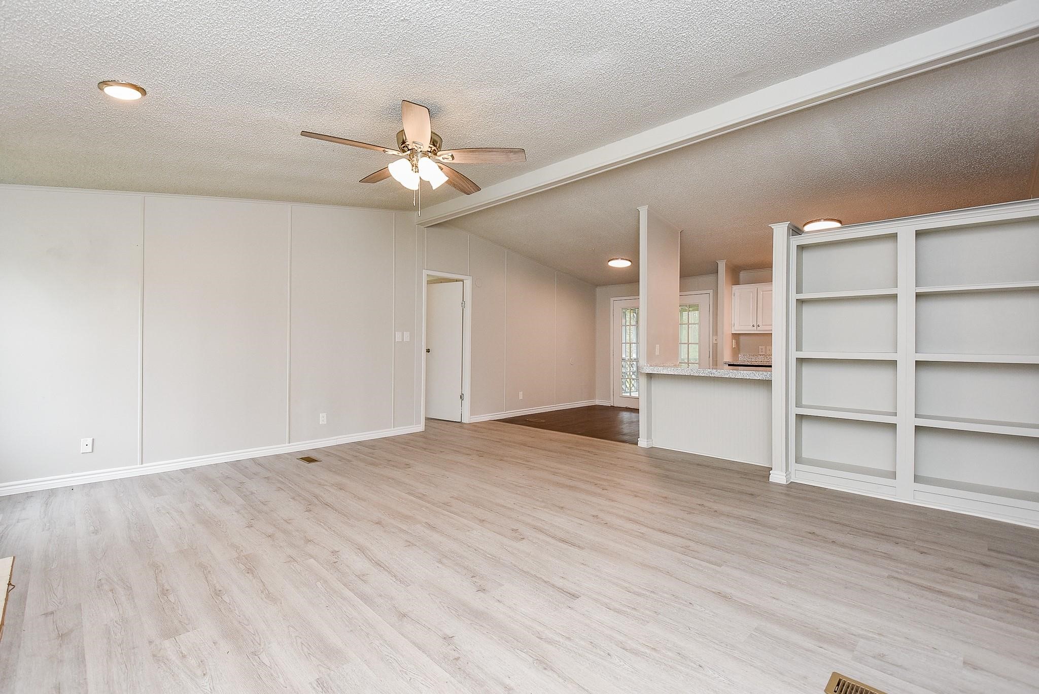 12754 Roy Harris Loop Conroe, TX 77306 - Photo 13 of 27