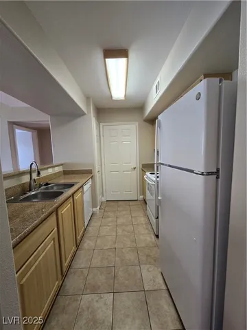 $1,300 | 8000 West Badura Avenue, Unit 2135, Las Vegas, NV 89113